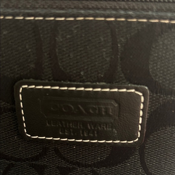 Coach Signature Black Wristlet - Picture 2 of 6